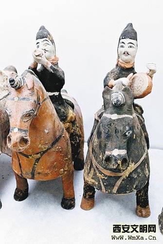 ����һ���ط���ʮ����ʱ�ڹ�Ĺ �ʻ���ٸ�������