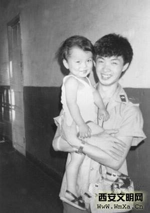 �赸�ҽ���������Ů ���Ǳ���ǰ����Ƭ�Ա�