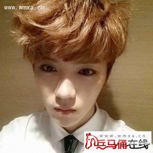 鹿晗整容前后照片对比曝光 鹿晗个人资料及家庭背景简介