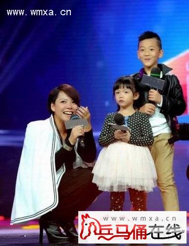 �Żݴ��������� Saya����Wow�к�Ů������ɯ��������Ƭ