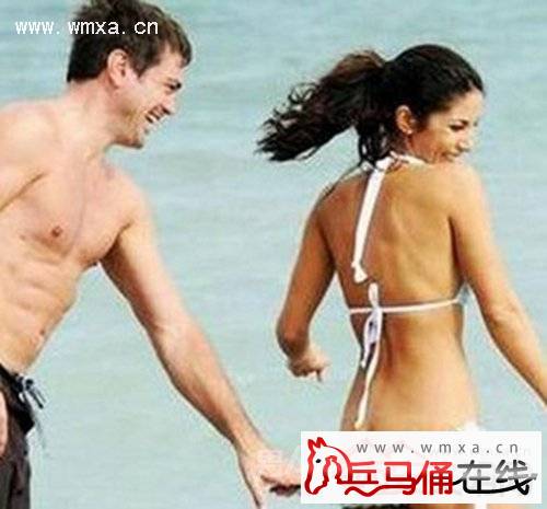 Ů���Ǳ����ڽ���������ͼƬ��ȫ ����Ů�ǽڲ���һ��