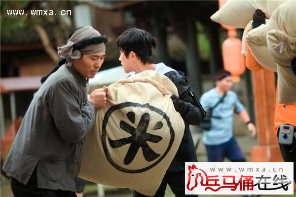 全员易烊千玺被指浮夸做作 大张伟开启不正