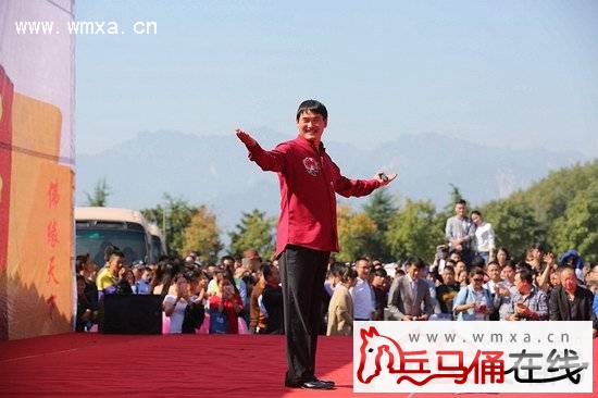 朱之文睡于文华_朱之文的收入