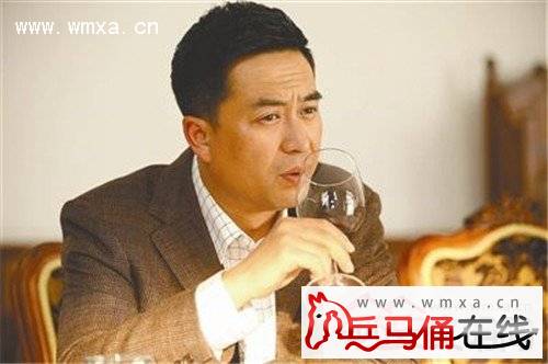 内地演员王海燕第一个老公是谁 王海燕现任老公张嘉译个人资料介绍