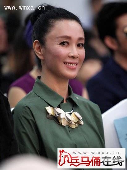 傅艺伟涉毒被抓粉丝大失所望 朝阳群众再立赫赫战功