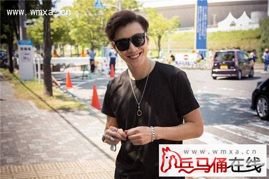 �����������һ������ ����˫����������ͨ��Ů���Ѷ�������