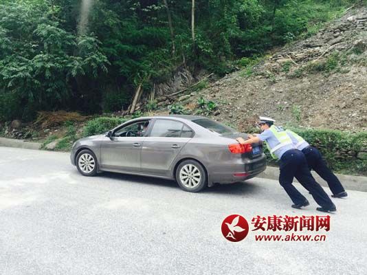 �����жӣ��������İ��� �л����˾�� (2).jpg