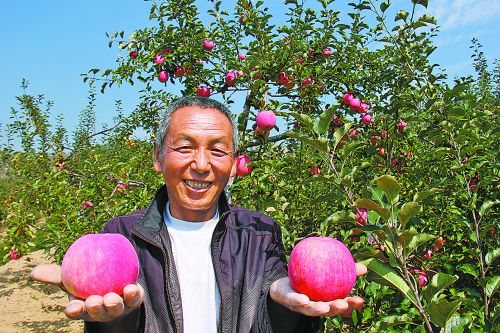 ���������չʾ��ժ��ƻ��Ц������˵������Ϊ�Լ���ƻ������