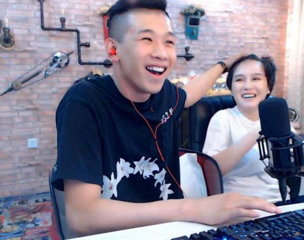 本山女公开恋情 揭秘赵一涵和天佑什么关系?_