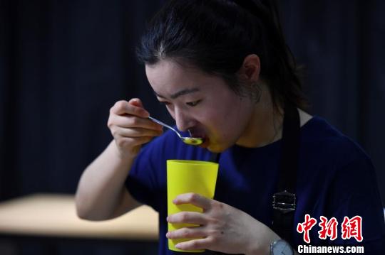 咖啡品鉴师如何炼成:需经“魔鬼”训练分辨36种香气