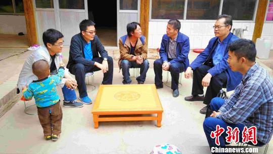 青海扶贫“第一书记”:为贫困山区孩子圆了“上学梦”