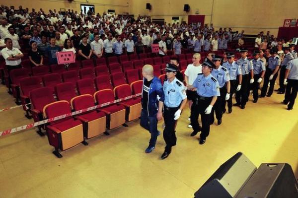 强迫他人买沙石 涉黑团伙5年敛财2000多万元