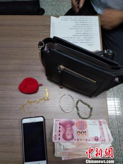 旅客大意遗失万元财物东莞铁警迅速帮其找回