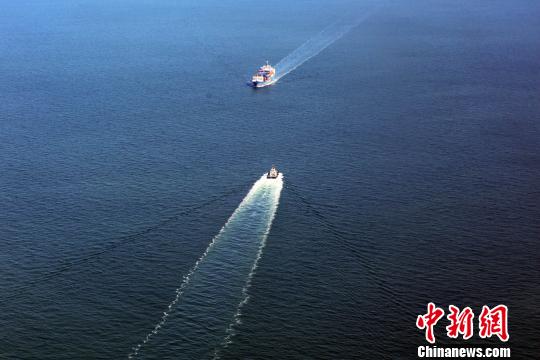 烟台空中巡航保障“十一”黄金周水上安全(图)