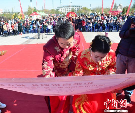 宁夏金凤区:婚事新办新风定格浪漫瞬间