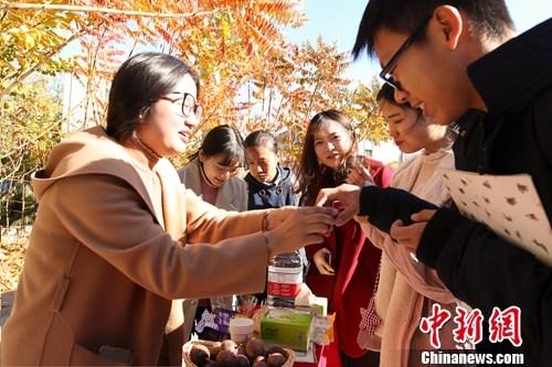 北京交大“美丽中国,乡村振兴”校园乡村大集开幕