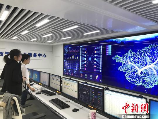 图为广西气象技术装备中心。 钟建珊 摄