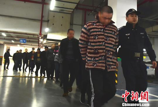 重庆警方打掉一涉恶诈骗犯罪集团涉及受害者500余名