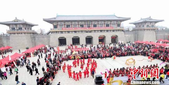 穿天节民俗表演 张畅 摄