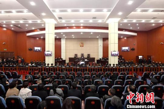 3��22�����磬����ʡ�߼�����Ժ�Ա�������ע�Ľ���ʡ��������Ŀ���25����֯���쵼���μӺ����������֯�������˶��󹫿����У��ö��������ߣ�ά��ԭ�С�������Ժ