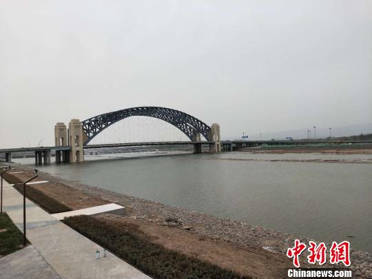 山西太原强力治污昔日荒滩变身“二青会”水上比赛场地