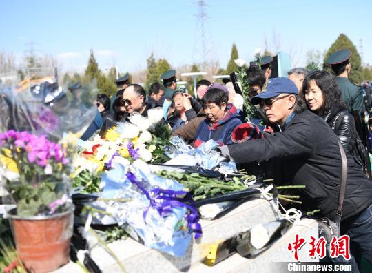 2019걱̬г԰̬㳡УּͨǻҺ͹ǻȻߣнڵ̬ᣬɫ·硣ֹͼ