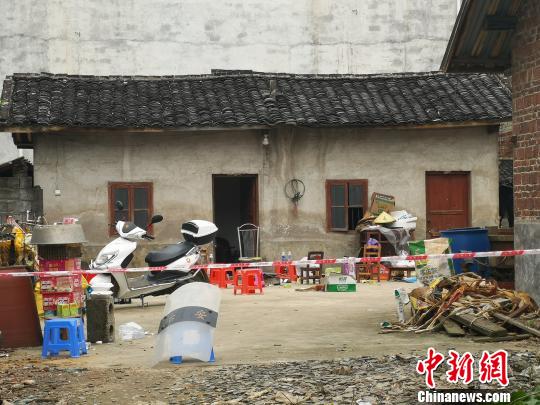 广西柳州发生命案致4死1伤警方悬赏5万元缉凶(图)