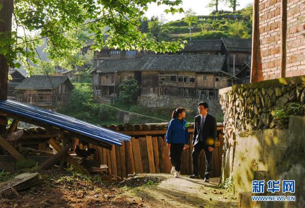 (新华全媒头条·图文互动)(7)少年锦时,有师如父——记浙江对口帮扶教师、贵州台江“名校长爸爸”陈立群