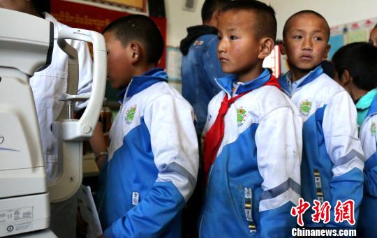 طƶУ԰߽տũСѧѼ侵ͼΪտСѧѼ顣Ʒලͼ