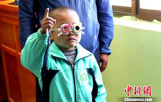 طƶУ԰߽տũСѧѼ侵ͼΪտСѧѼ顣Ʒලͼ