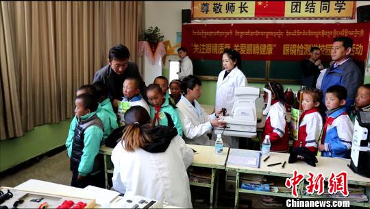 طƶУ԰߽տũСѧѼ侵ͼΪտСѧѼ顣Ʒලͼ