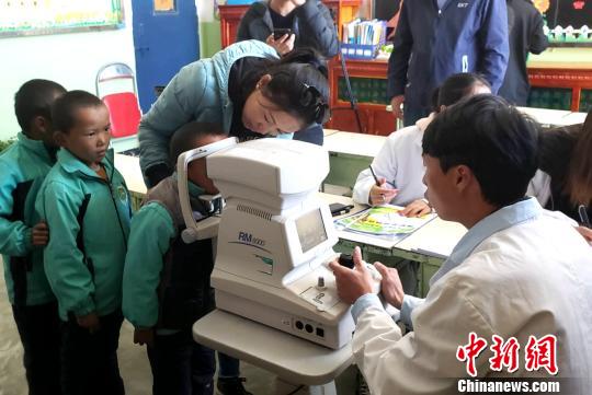 طƶУ԰߽տũСѧѼ侵ͼΪտСѧѼ顣Ʒලͼ