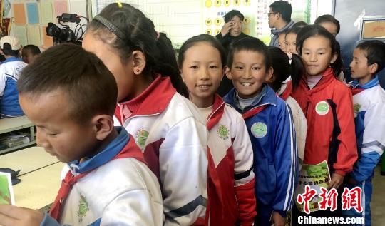 طƶУ԰߽տũСѧѼ侵ͼΪտСѧѼ顣Ʒලͼ