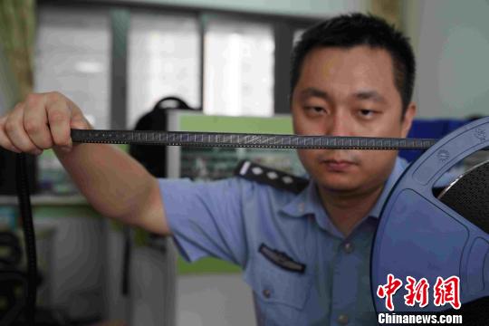 黄埔海关查获的电子产品 濮宣 摄