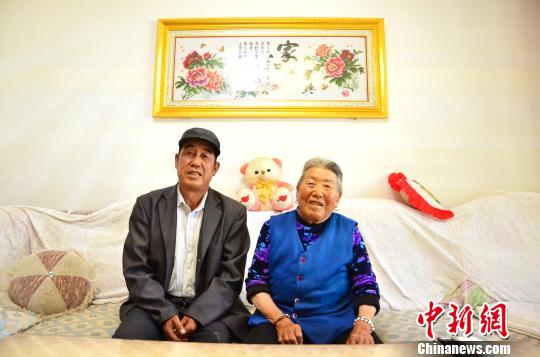 ͼΪԾĸףǵͱ¾ӣ˹³ 