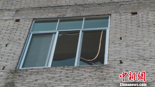 图为事发现场。 钟欣 摄