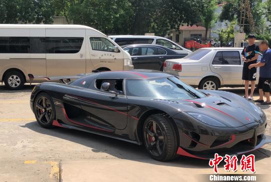 图为涉案走私车辆。 韩宁 摄