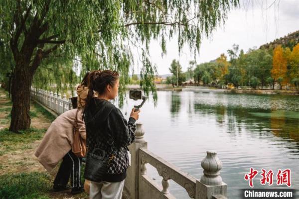 汾河源头,风景宜人。 马梦迪 摄