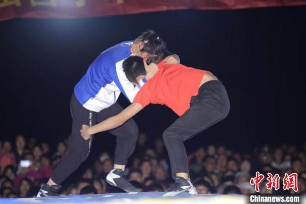 挠羊赛比赛现场。 华舰体育供图