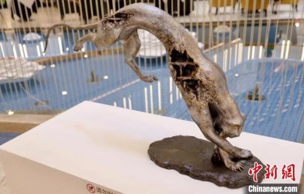 2022上海城市当代雕塑与装置艺术博览。 王笈 摄